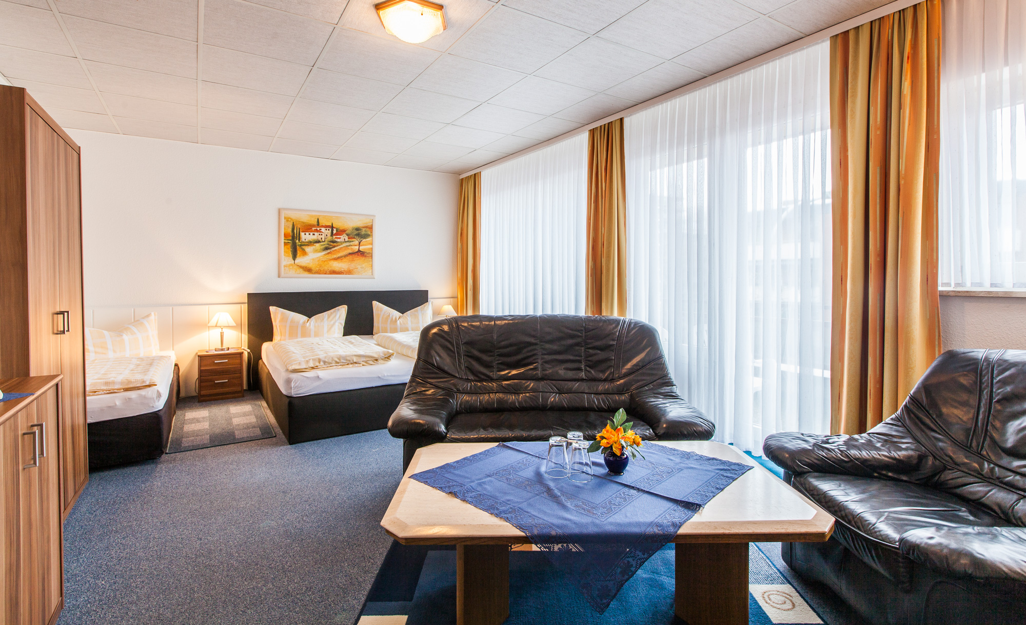 Dreibettzimmer im Hotel Quellental in Pinneberg bei Hamburg